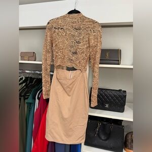 Chic Backless Lace Dress in Tan